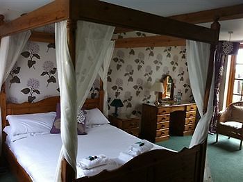 The White Horse Hotel Хейвърхил Екстериор снимка